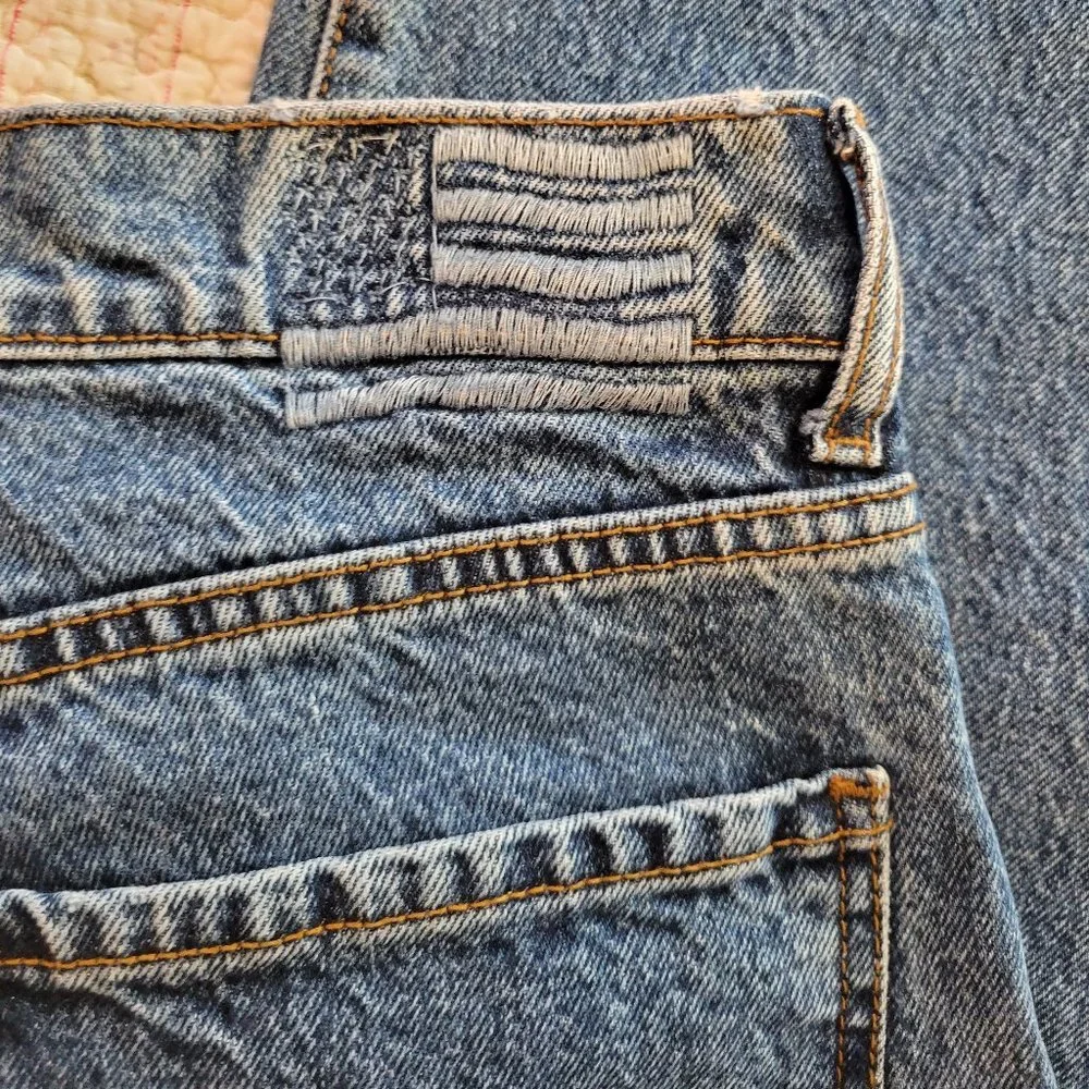 Revice Cropped Jeans - Picture 3 of 4